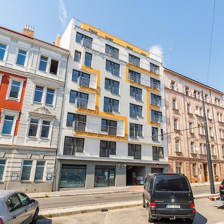 Brand New Studio Apartment #21 With Free Secure Parking In The Center Prag Exterior foto