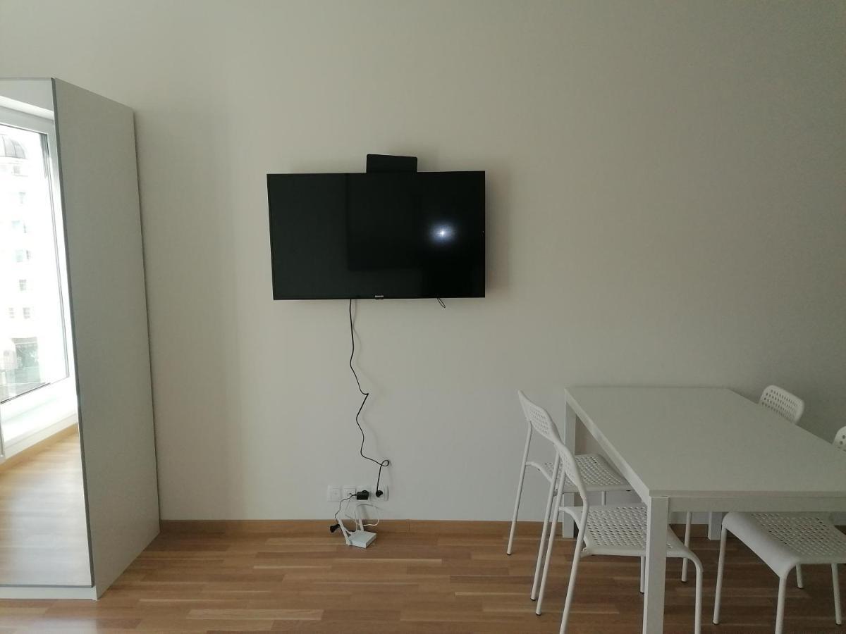Brand New Studio Apartment #21 With Free Secure Parking In The Center Prag Exterior foto