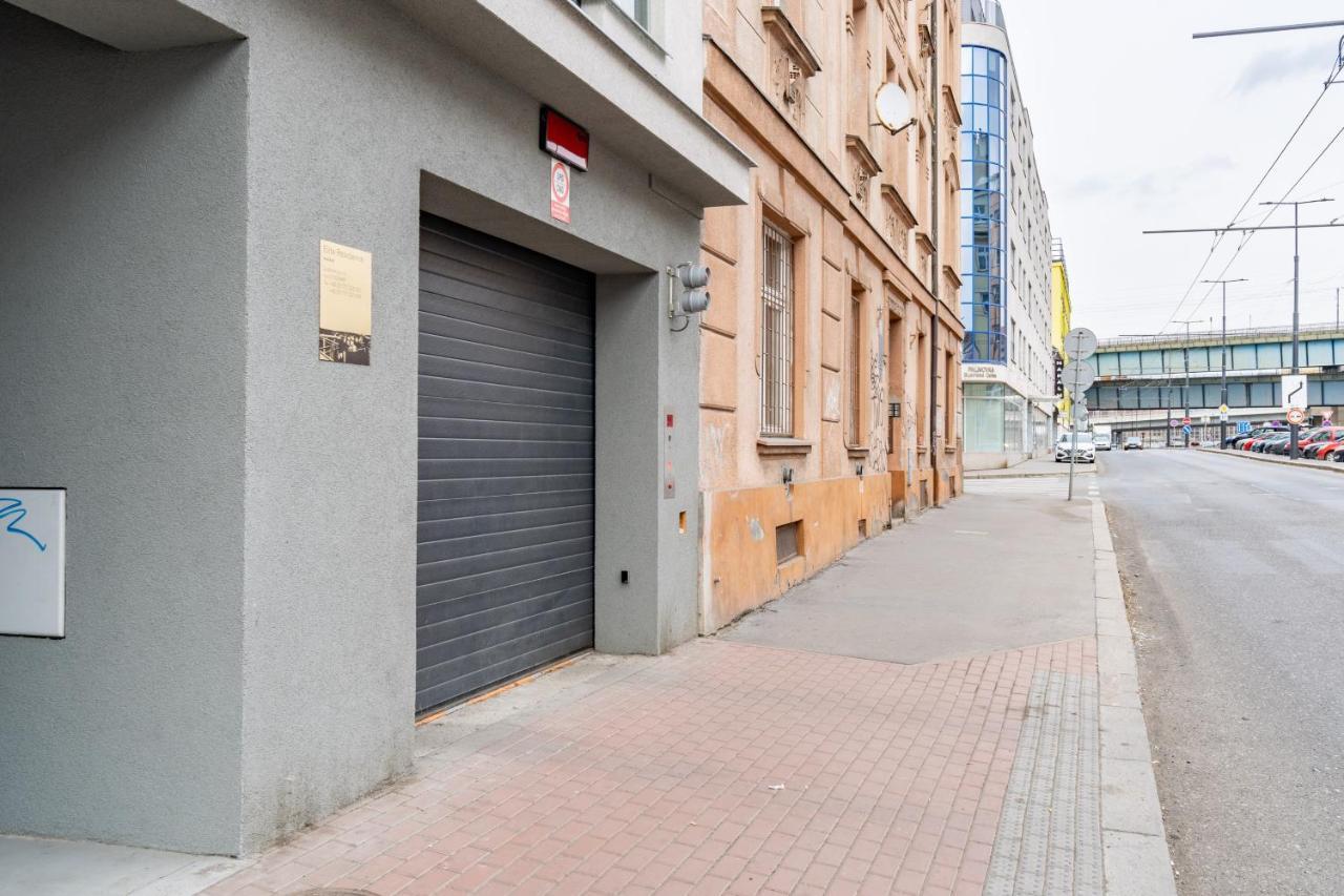 Brand New Studio Apartment #21 With Free Secure Parking In The Center Prag Exterior foto